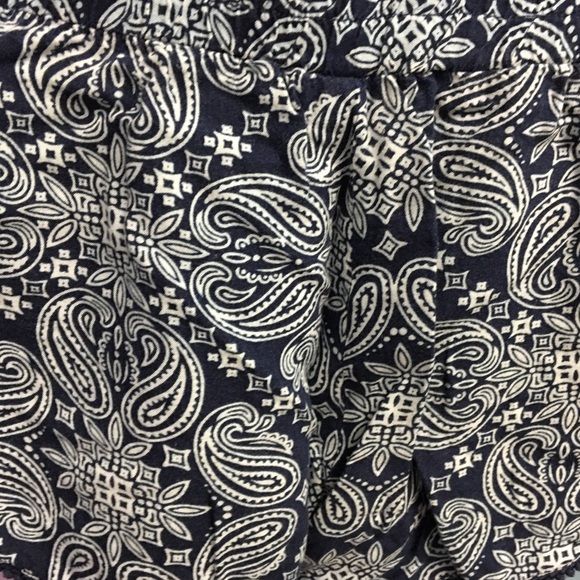 Adorable Boho Girls Navy & White Paisley Shorts - Picture 5 of 7